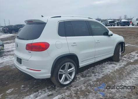 2016 Volkswagen Tiguan R-Line from USA, damaged, VIN WVGAV7AX5GW082255